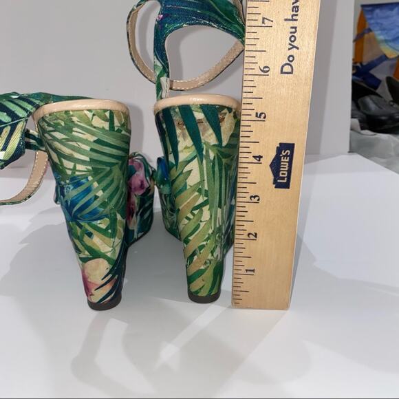 Mojo Moxy Dolce Espadrille tropical wedge heel 9 Hawaiian print - Picture 3 of 6